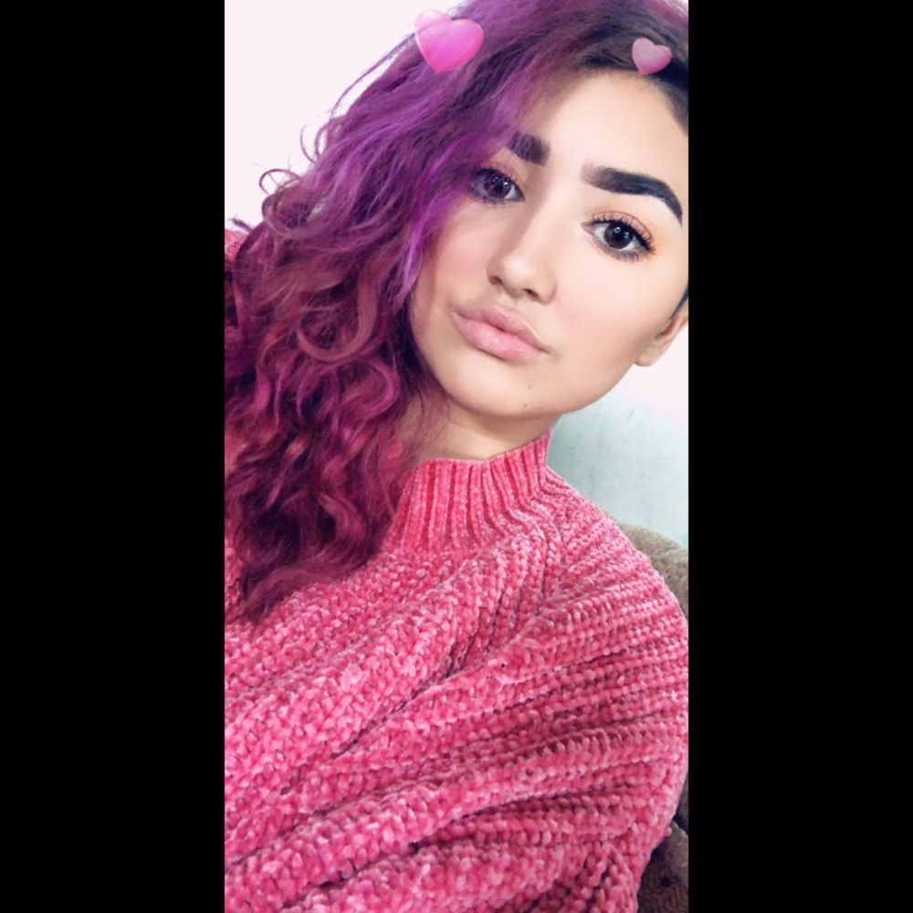 Meet your Posher, Angela